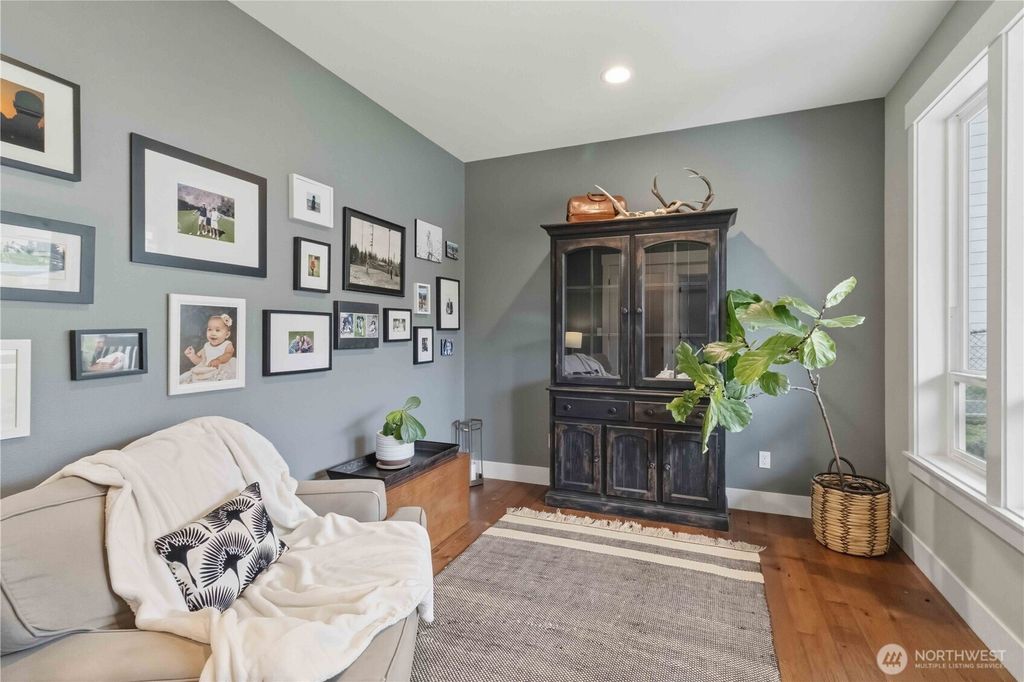 Photo of 121 Altavista Road, Longview, WA 98632 (MLS # 2499640)