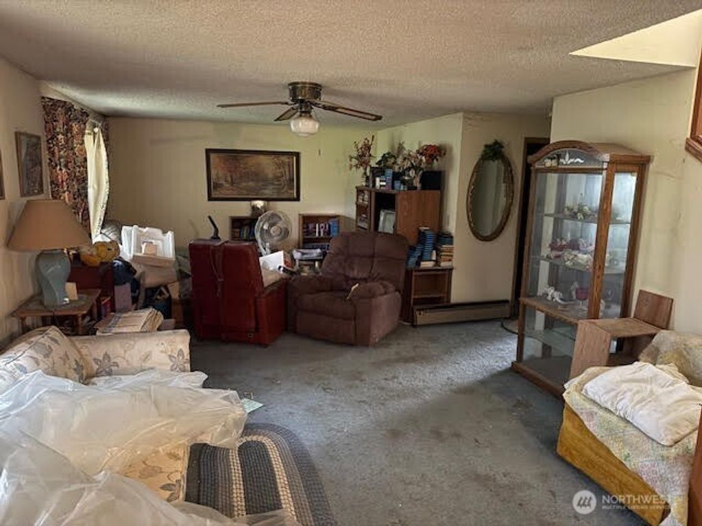 Photo of 16221 75th Street E, Sumner, WA 98390 (MLS # 2475578)