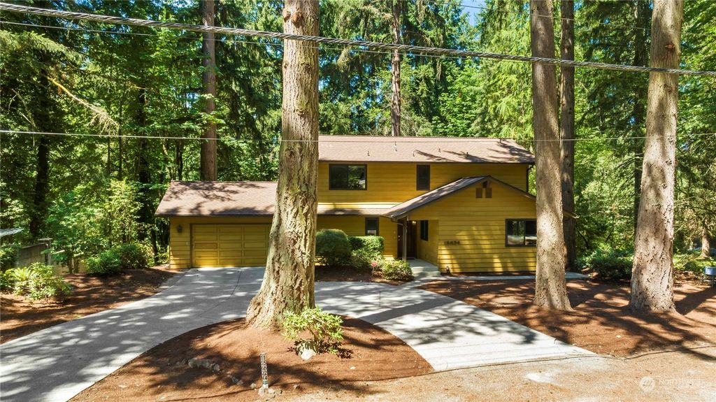 Photo of 15624 SE Newport Way, Bellevue, WA 98006 (MLS # 2138798)