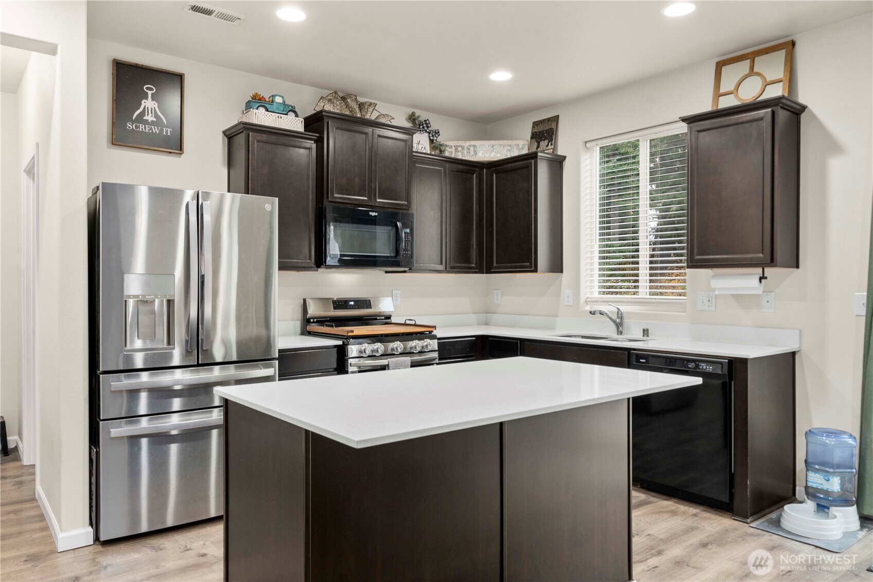 7425 Munn Lake Drive SE