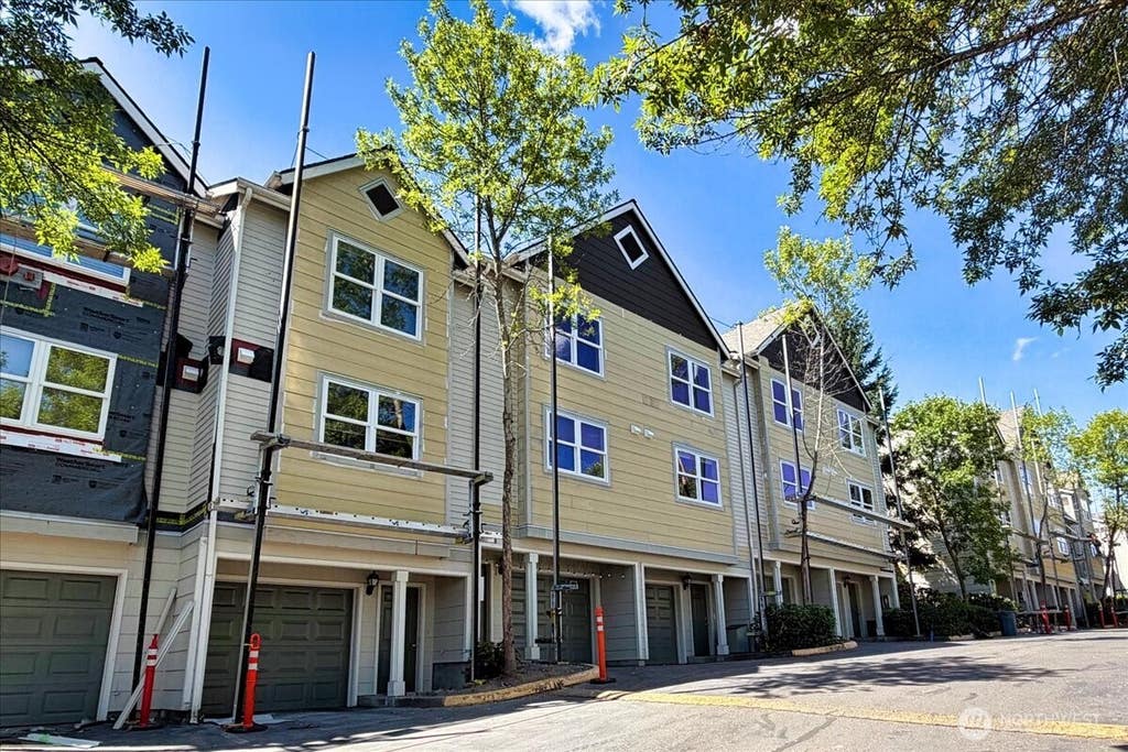 Photo of 3116 164th Street SW #1204, Lynnwood, WA 98087 (MLS # 2561740)