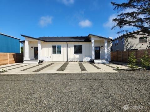 934 Pt. Brown Avenue SE A & B Ocean Shores WA 98569