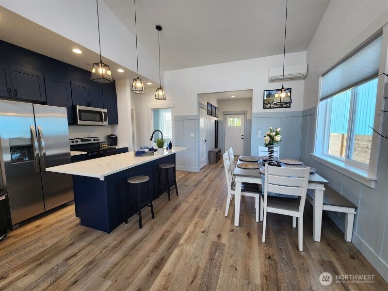 934 Pt. Brown Avenue SE A & B