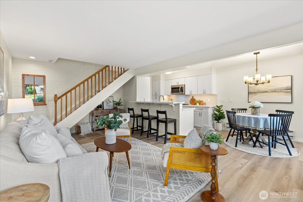 Photo of 410 214th Street SW #B, Bothell, WA 98021 (MLS # 2480163)