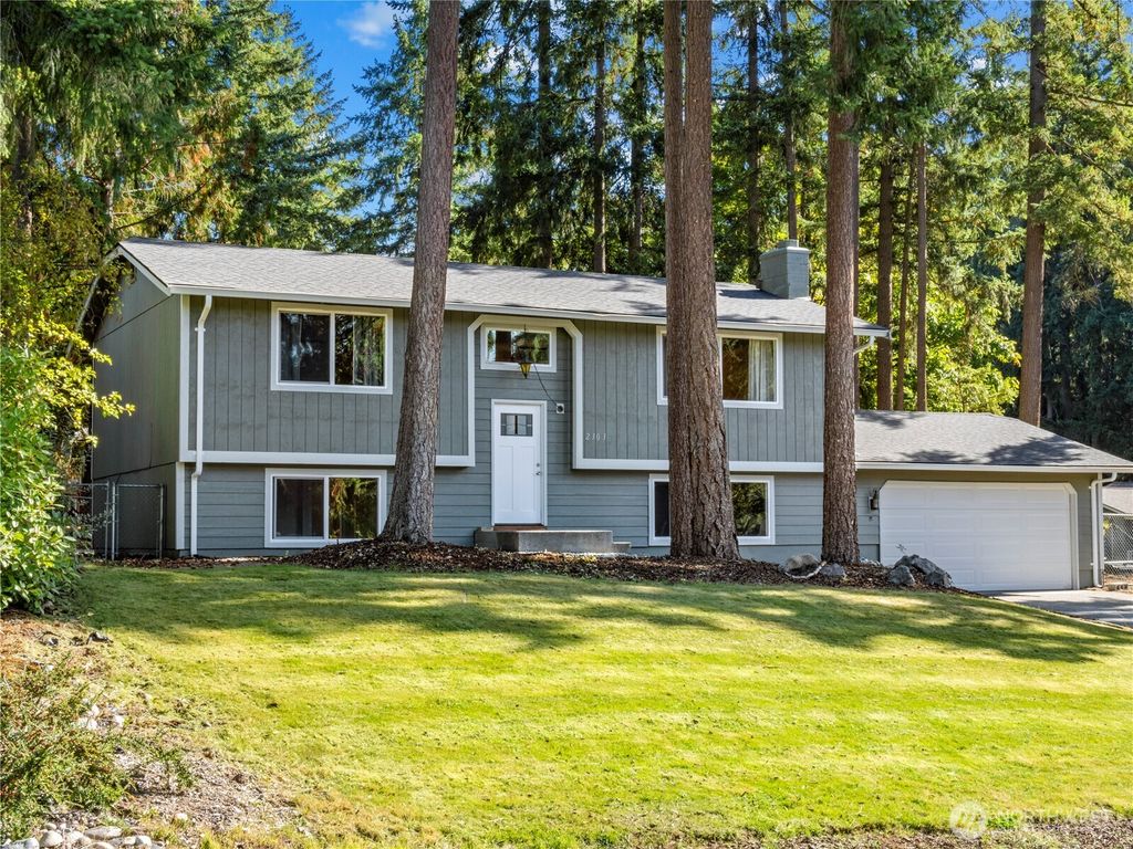 Photo of 2303 cherokee Boulevard, Puyallup, WA 98374 (MLS # 2443560)