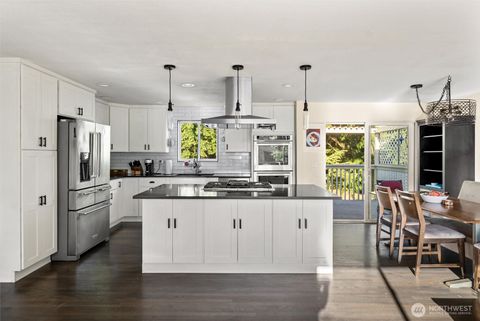 Photo of 21903 82nd Place W, Edmonds, WA 98026 (MLS # 2539101)