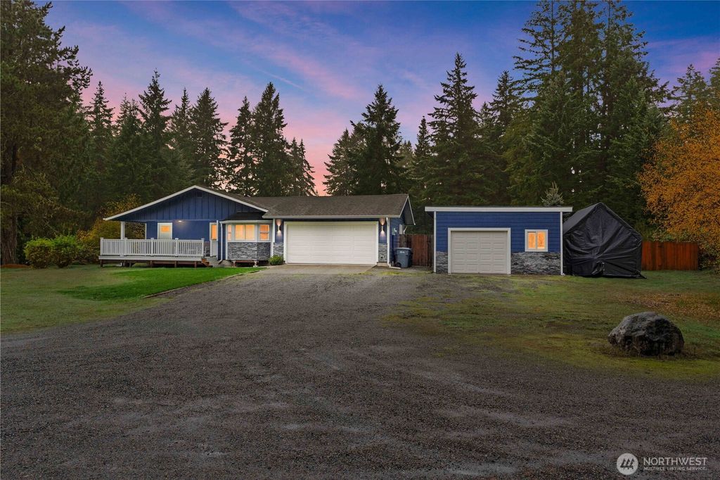 Photo of 12414 134th Avenue NW, Gig Harbor, WA 98329 (MLS # 2456218)