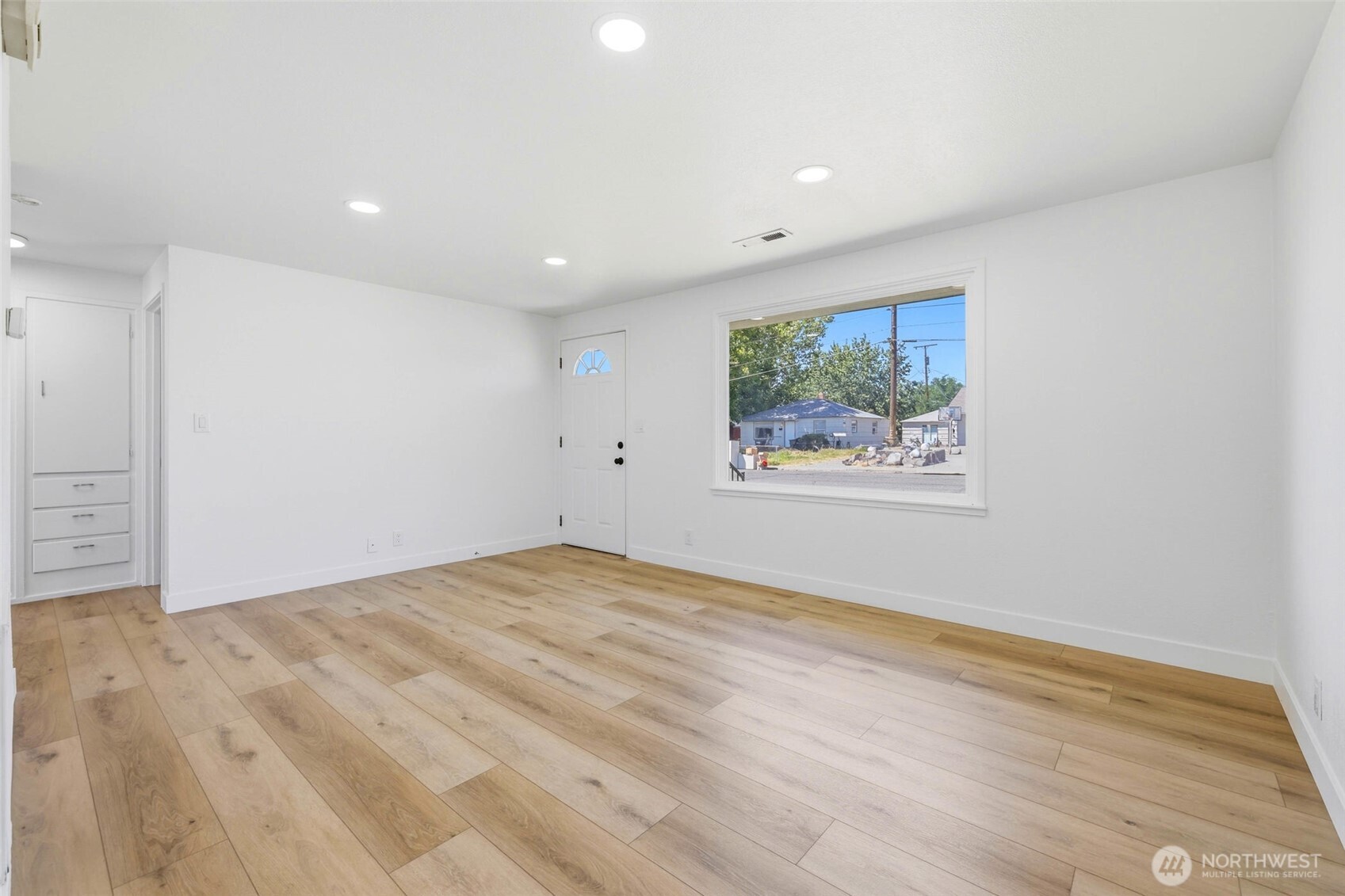 1002 W Pearl St