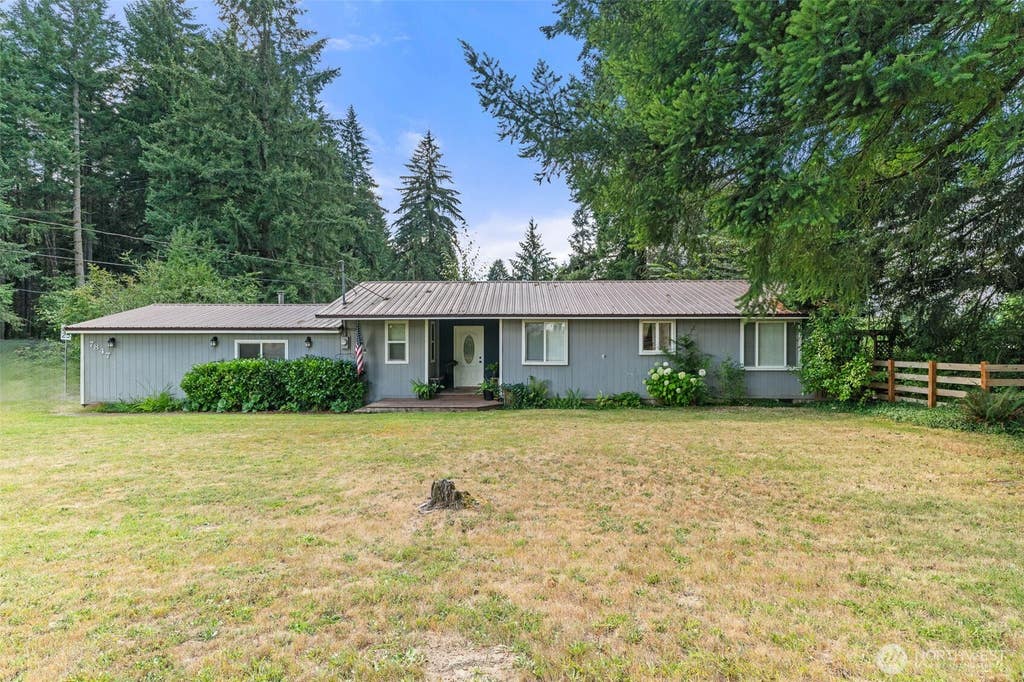 Photo of 7847 SE Normandy Street, Olympia, WA 98501 (MLS # 2569069)