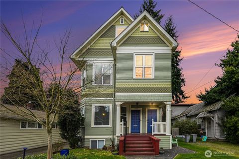 Photo of 5525 Woodlawn Avenue N, Seattle, WA 98103 (MLS # 2488555)