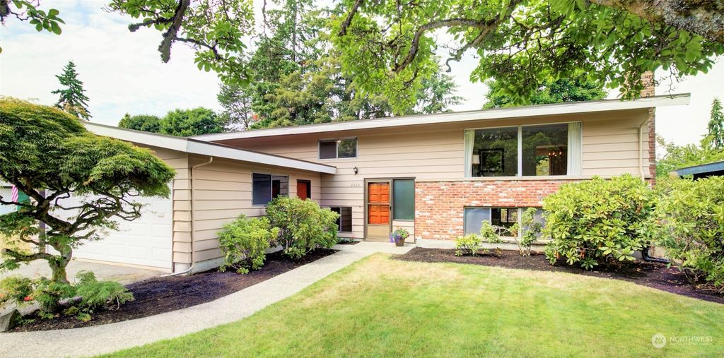 Photo of 2328 N 192nd Street, Shoreline, WA 98133 (MLS # 2130611)