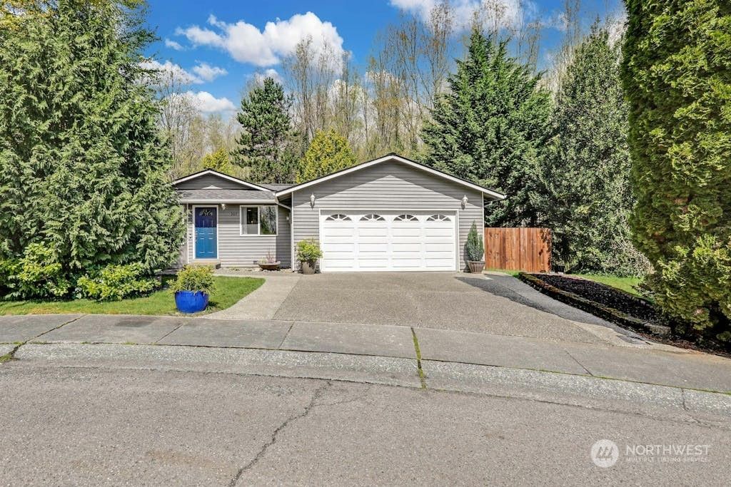 Photo of 307 W Pilchuck Street, Granite Falls, WA 98252 (MLS # 2204460)