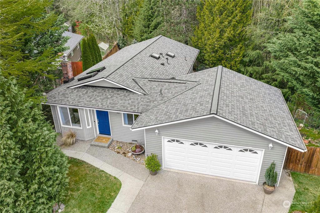 Photo of 307 W Pilchuck Street, Granite Falls, WA 98252 (MLS # 2204460)