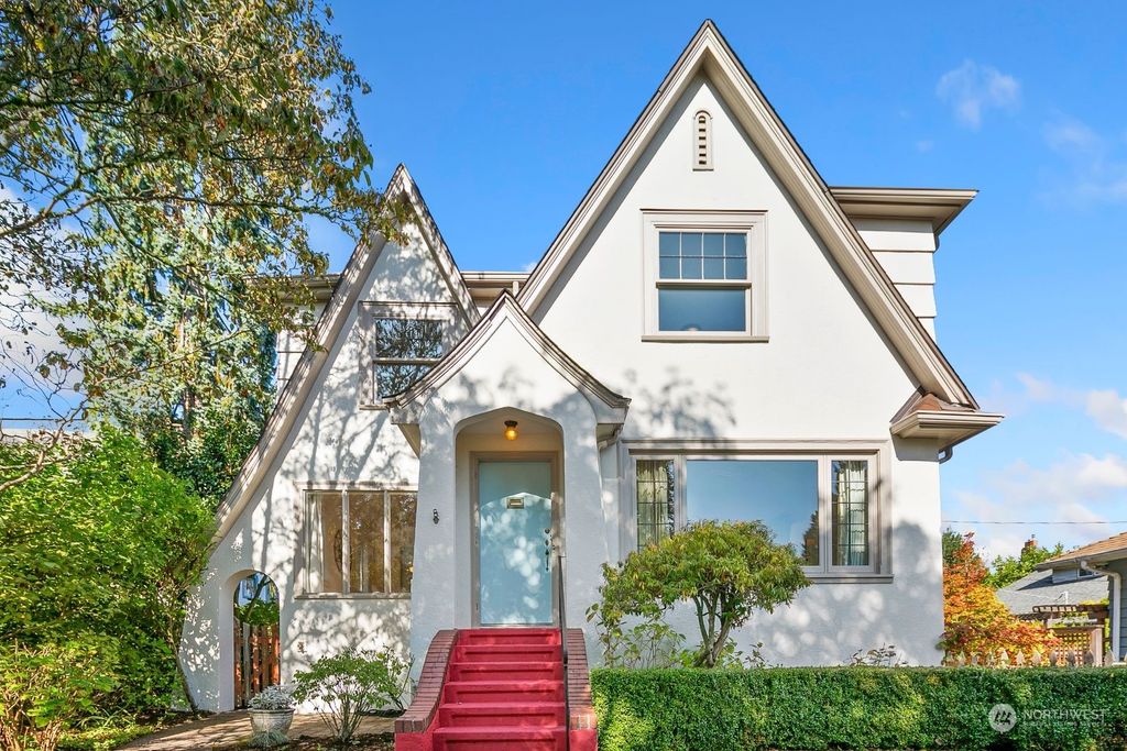 Photo of 1908 NE Naomi Place, Seattle, WA 98115 (MLS # 2156574)