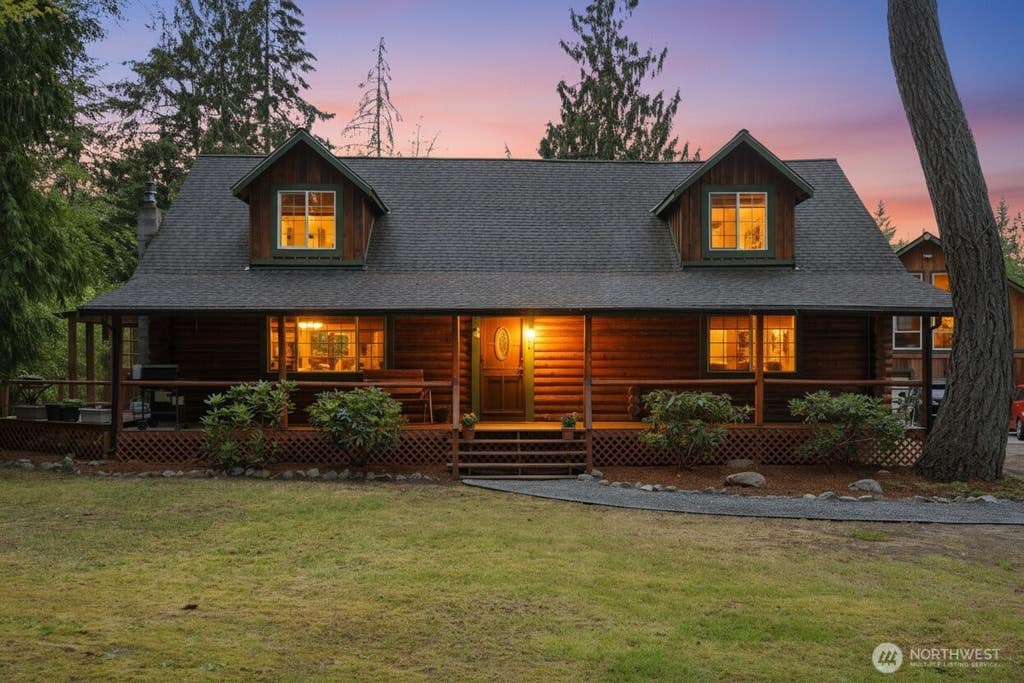 Photo of 7697 SE Willock Road, Olalla, WA 98359 (MLS # 2528702)