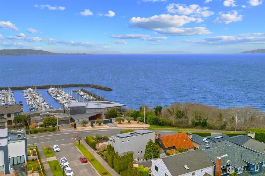 Photo of 1400 Magnolia Boulevard W, Seattle, WA 98199 (MLS # 2500343)