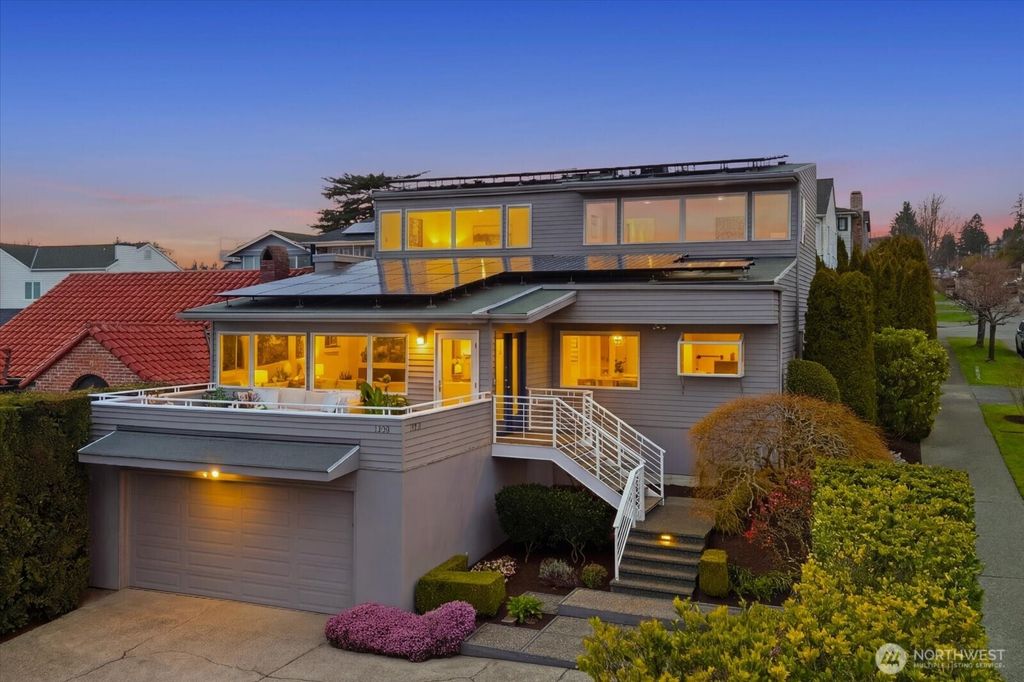 Photo of 1400 Magnolia Boulevard W, Seattle, WA 98199 (MLS # 2500343)