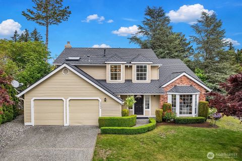 Photo of 24544 SE 43rd Place, Sammamish, WA 98029 (MLS # 2526821)