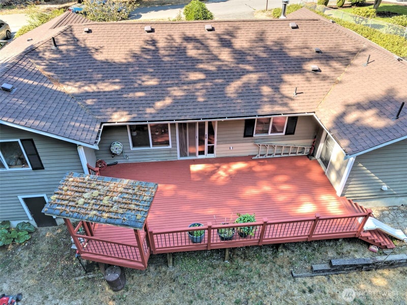 60 NE Riverhill Lane