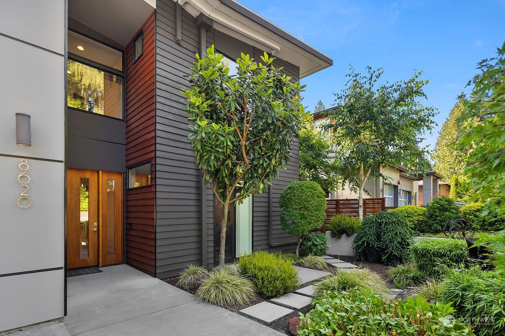 Photo of 8620 SE 46th Street, Mercer Island, WA 98040 (MLS # 2129760)