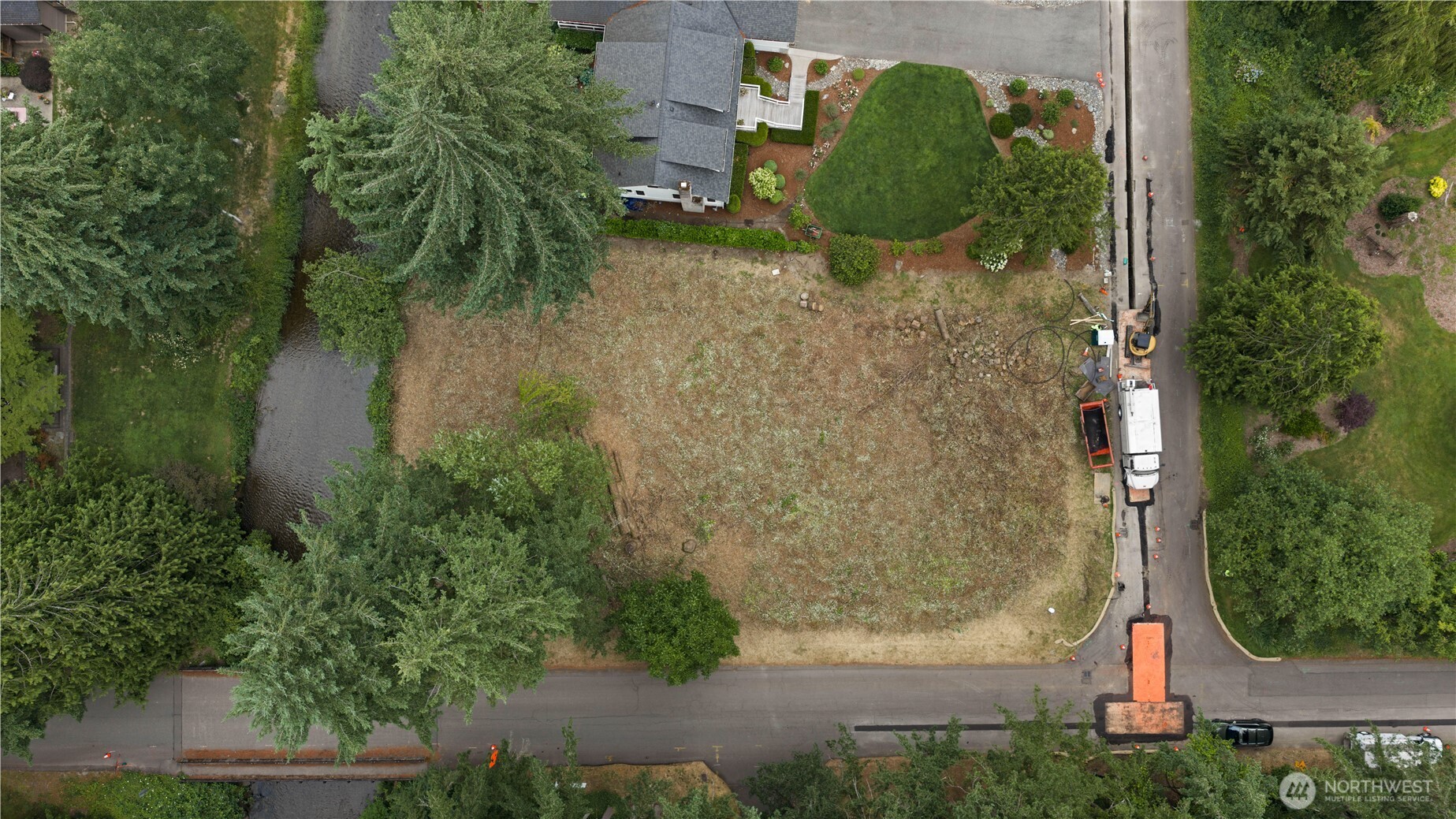 420 SE Sycamore Lane