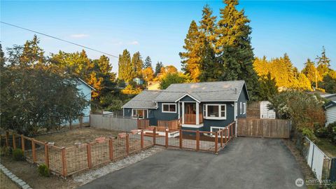 Photo of 11086 25th Avenue SW, Seattle, WA 98146 (MLS # 2417460) Photo of 11086 25th Avenue SW, Seattle, WA 98146 (MLS # 2417460)