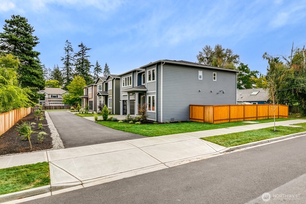 Photo of 18554 Stone Avenue N, Shoreline, WA 98133 (MLS # 2576134)