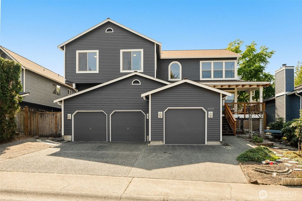 Photo of 16515 126th Avenue NE, Woodinville, WA 98072 (MLS # 2428442)