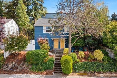 Photo of 3008 31st Avenue W, Seattle, WA 98199 (MLS # 2580209)