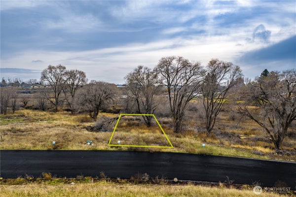 21 VALLEY ROAD NE # 21, MOSES LAKE, WA 98837 - Image 96034be61d3dcf9fe50d699a652fa3c1/3768981104