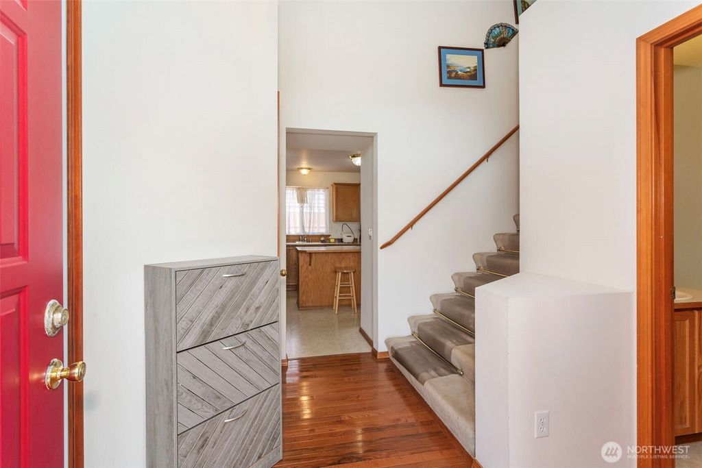 Photo of 20405 24th Avenue W, Lynnwood, WA 98036 (MLS # 2500060)