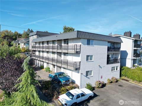 Photo of 1002 N J Street, Tacoma, WA 98403 (MLS # 2425750)