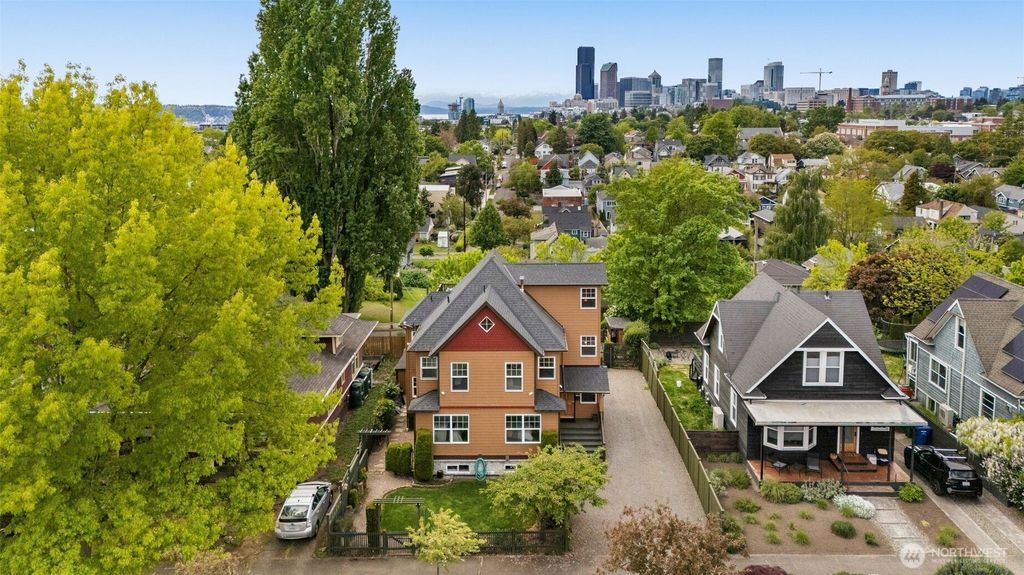 Photo of 137 28th Avenue, Seattle, WA 98122 (MLS # 2326976)