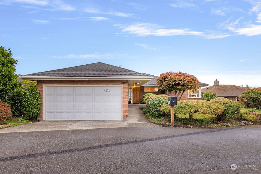 Photo of 4113 SW 109th Street, Seattle, WA 98146 (MLS # 2291775)