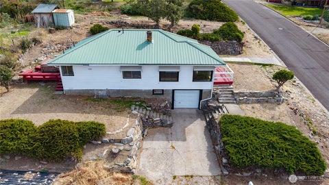 Photo of 121 SW 121 Street, Tonasket, WA 98855 (MLS # 2583616)