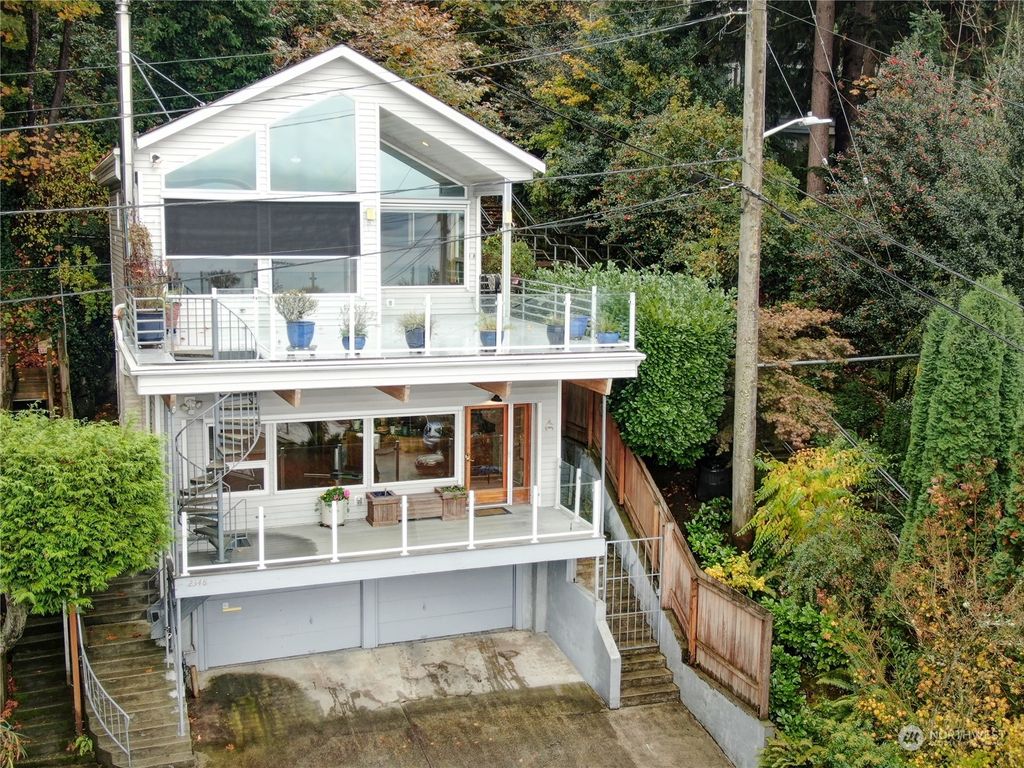 Photo of 2348 Halleck Avenue SW, Seattle, WA 98116 (MLS # 2306599)