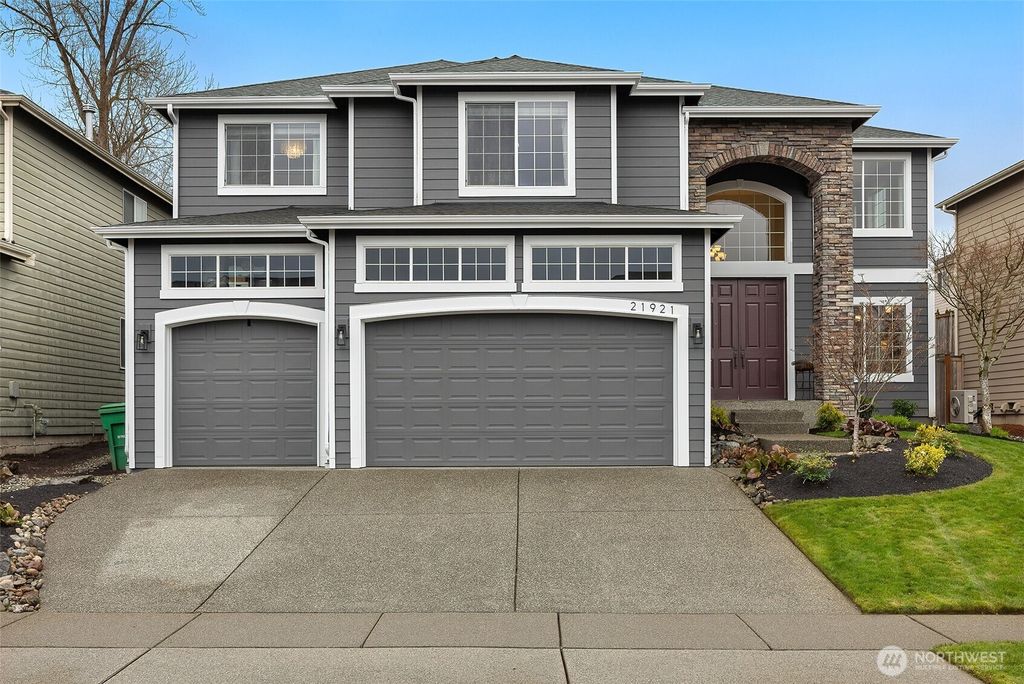 Photo of 21921 40th Avenue SE, Bothell, WA 98021 (MLS # 2349148)