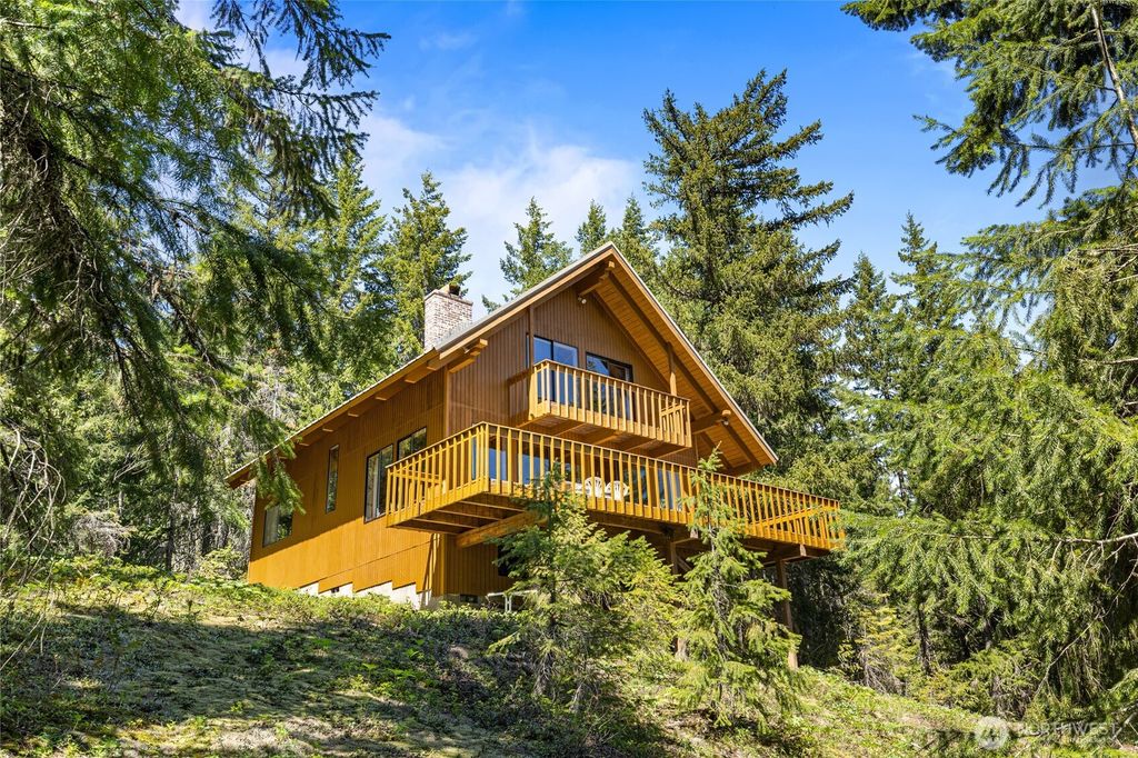 Photo of 1161 Via Kachess Road, Easton, WA 98925 (MLS # 2524201)
