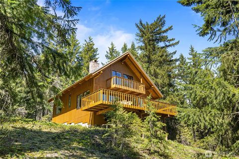 Photo of 1161 Via Kachess Road, Easton, WA 98925 (MLS # 2524201)
