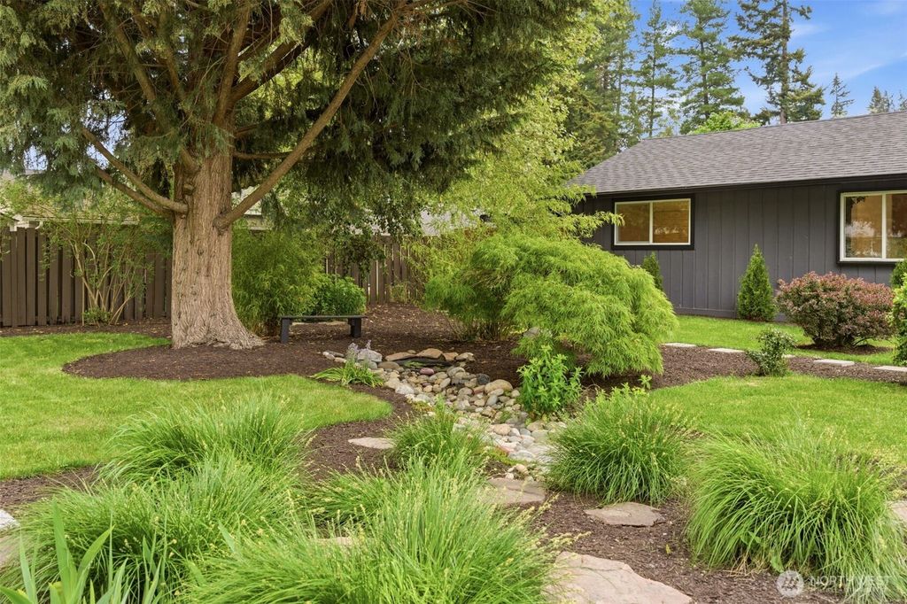 Photo of 22605 60th Avenue W, Mountlake Terrace, WA 98043 (MLS # 2519318)