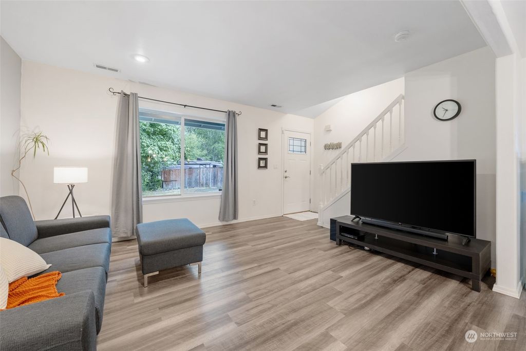 Photo of 80 26th Avenue Ct, Milton, WA 98354 (MLS # 2164454)