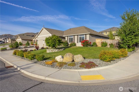Photo of 491 Spring View Place, Chelan, WA 98816 (MLS # 2544335)
