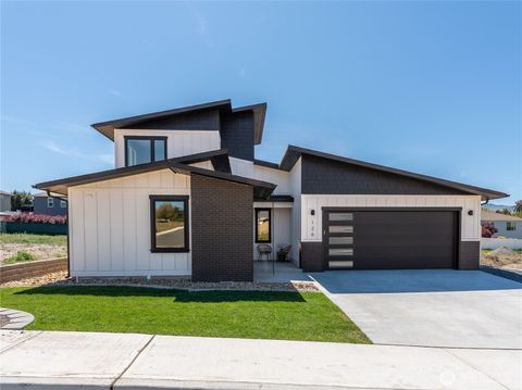 126 Chadwick St NW, East Wenatchee, WA 98802 - MLS#: 2187657