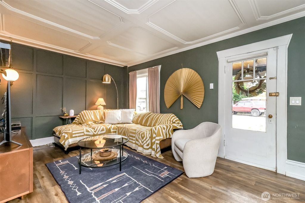 Photo of 516 6th Street NW, Puyallup, WA 98371 (MLS # 2459765)