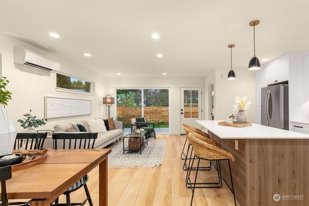 Photo of 8915 8th Avenue NE, Seattle, WA 98115 (MLS # 2184337)