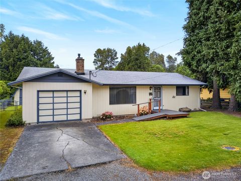 Photo of 113 N Hawthorne Street, Burlington, WA 98233 (MLS # 2525836)