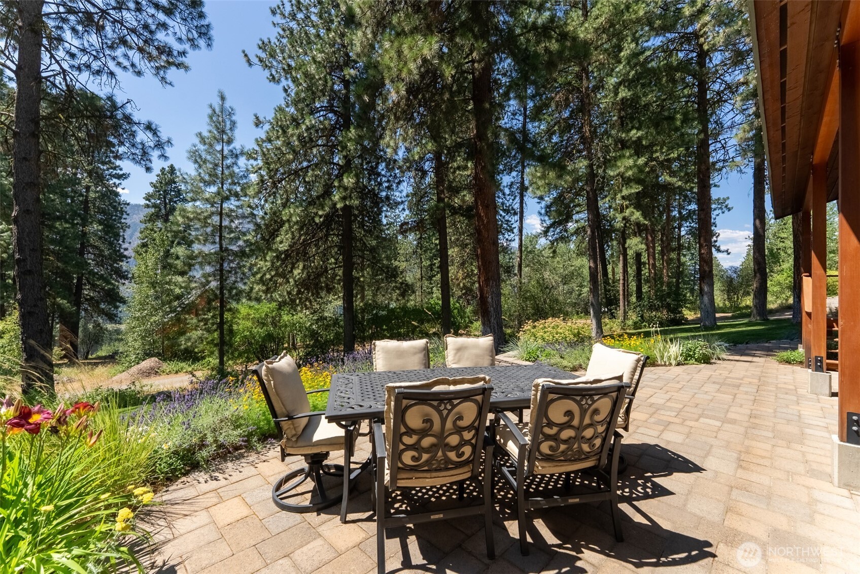 2 Trillium Road