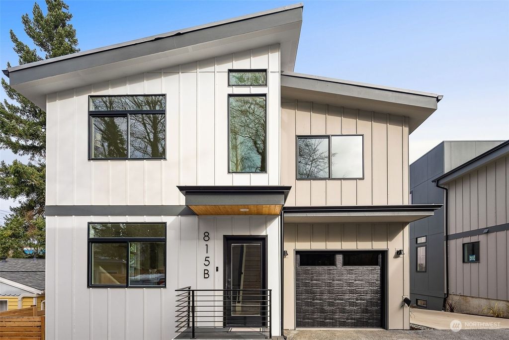 Photo of 815 NE 105 Street #B, Seattle, WA 98125 (MLS # 2225934)