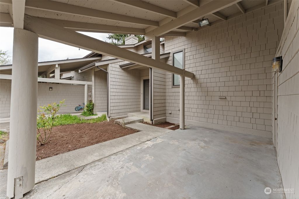 Photo of 14709 NE 35th Street #D36, Bellevue, WA 98007 (MLS # 2228454)