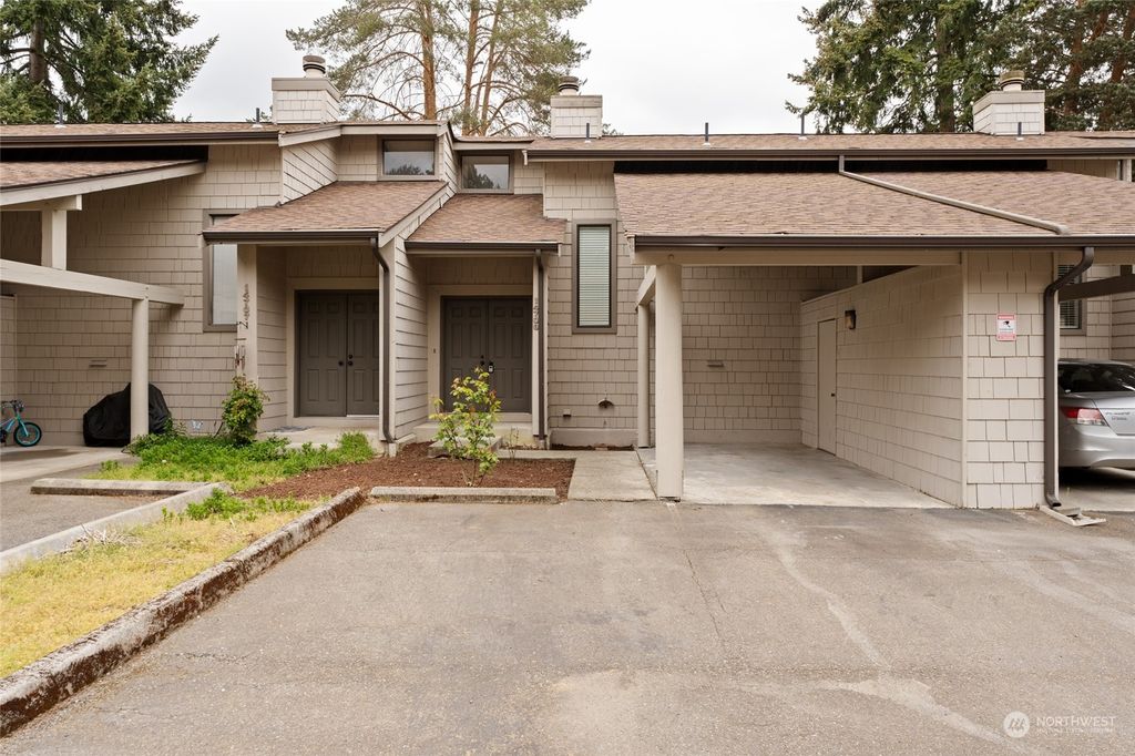 Photo of 14709 NE 35th Street #D36, Bellevue, WA 98007 (MLS # 2228454)